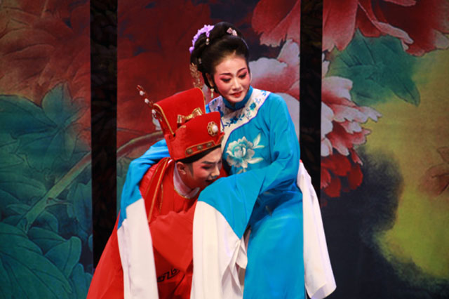黄梅戏《春江女人》